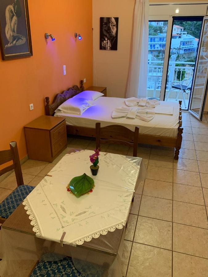 Kostas Rooms Votsi  Exterior photo