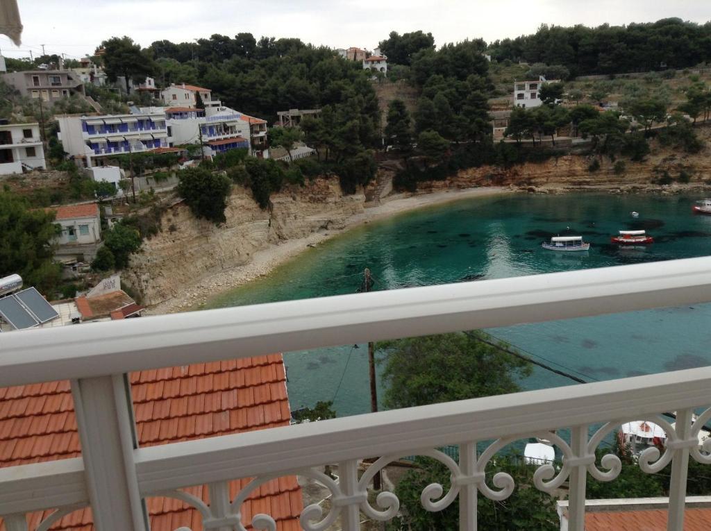 Kostas Rooms Votsi  Room photo