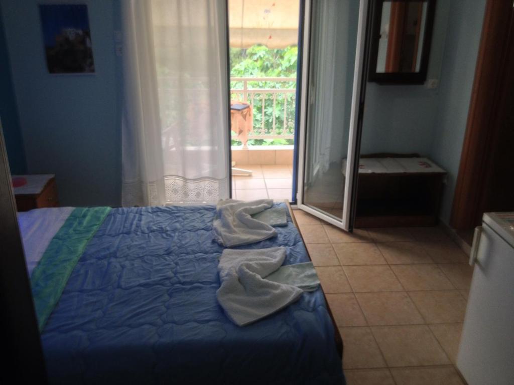 Kostas Rooms Votsi  Room photo